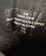Load image into Gallery viewer, Tommy Hilfiger Twhilen Duck Boots Size 8 Black Pink
