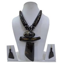 Load image into Gallery viewer, Bold Horn Material Necklace Set: B