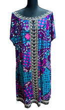 Load image into Gallery viewer, Beige by eci Mixed Print Dress Fit Sz 1X
