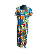 Load image into Gallery viewer, Xtreme Island Designs Hawaii Dress Sz Small
