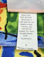 Load image into Gallery viewer, Xtreme Island Designs Hawaii Dress Sz Small
