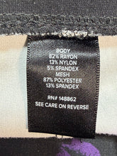 Load image into Gallery viewer, TORRID PIXIE Lips Jeggings Sz 4R
