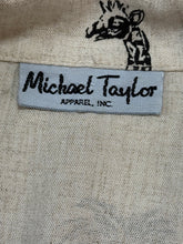 Load image into Gallery viewer, Michael Taylor Giraffe Print Top Fit Sz L
