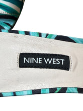 Load image into Gallery viewer, NINE WEST Kitten Heels Sz 9.5M
