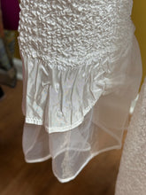 Load image into Gallery viewer, Jerry T Vintage White Crinkle Ruffle Dress Sz XL
