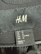 Load image into Gallery viewer, H&amp;M Black Silver Stud Shoulder Blazer Sz 12
