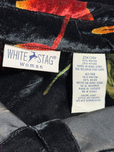 Load image into Gallery viewer, White Stag Velvet Leaf Print Top Sz 22/24W
