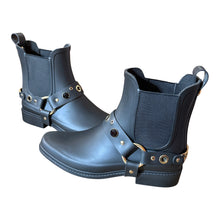 Load image into Gallery viewer, Karl Lagerfeld Paris Lynn / Lou Rubber Rain Boots Sz 8

