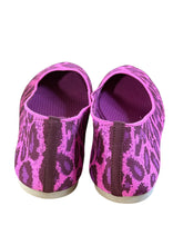 Load image into Gallery viewer, Skechers Air Cooled Memory Foam Flats Women’s Magenta Leopard Print Sz 9.5
